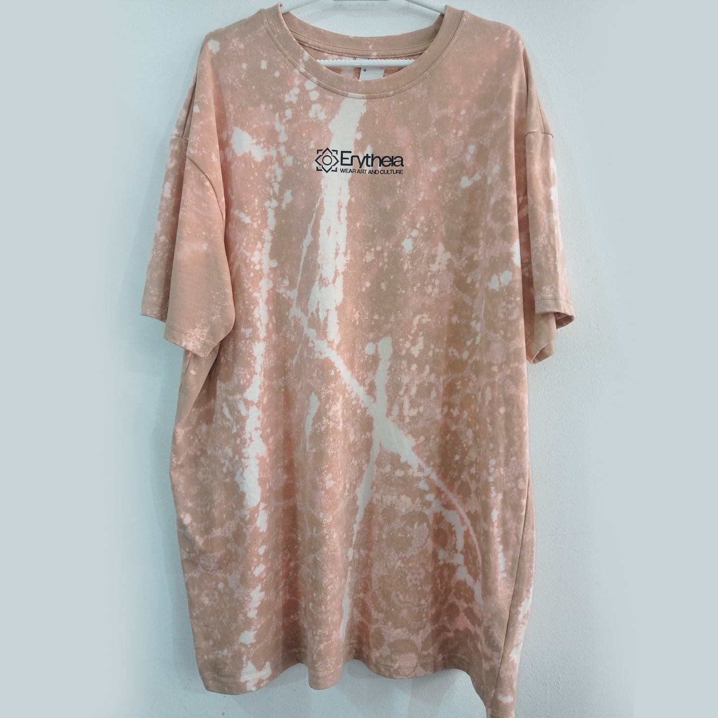 Camiseta exclusiva Erytheia Wear