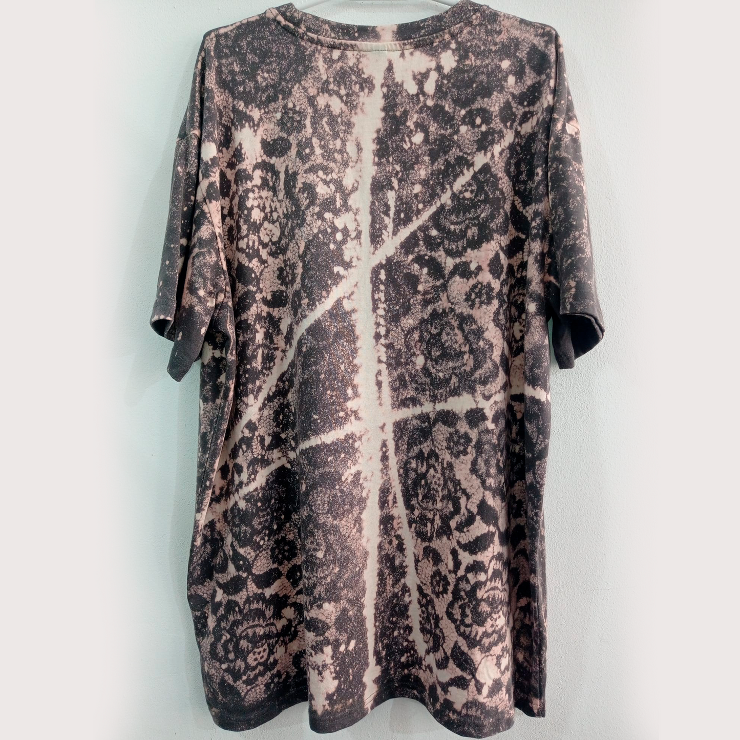 Camiseta exclusiva Erytheia Wear