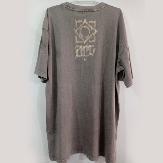 Camiseta hand made Oversized Exclusiva Acid Wash - ERYTHEIA WEAR