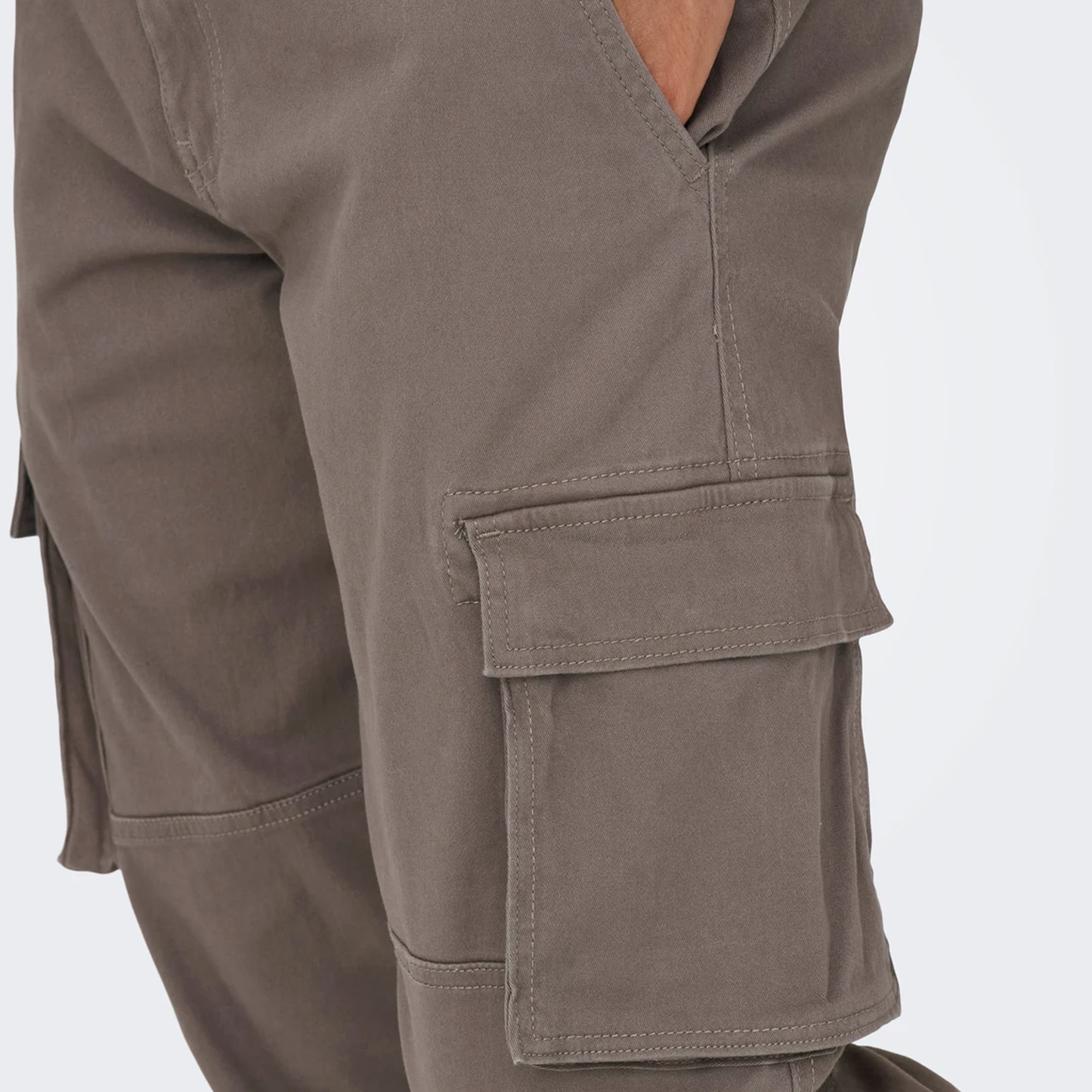 Pantalón Tapered Cargo marrón- Erytheia Wear / Only Sons