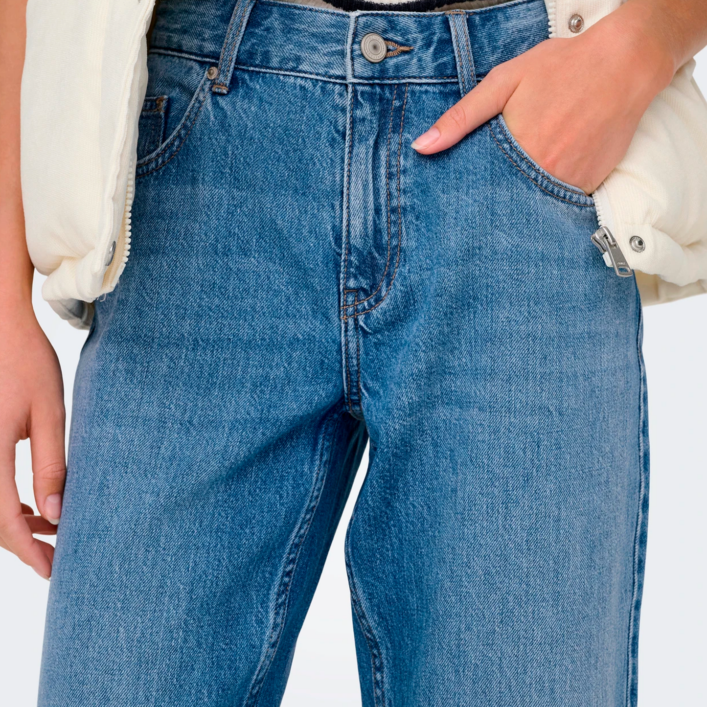 Pantalón Lumi Mom Straight - Erytheia Wear / Only